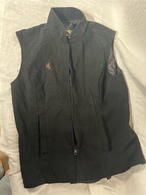 Wyoming Traders Black Sleeveless Zip Vest with logo